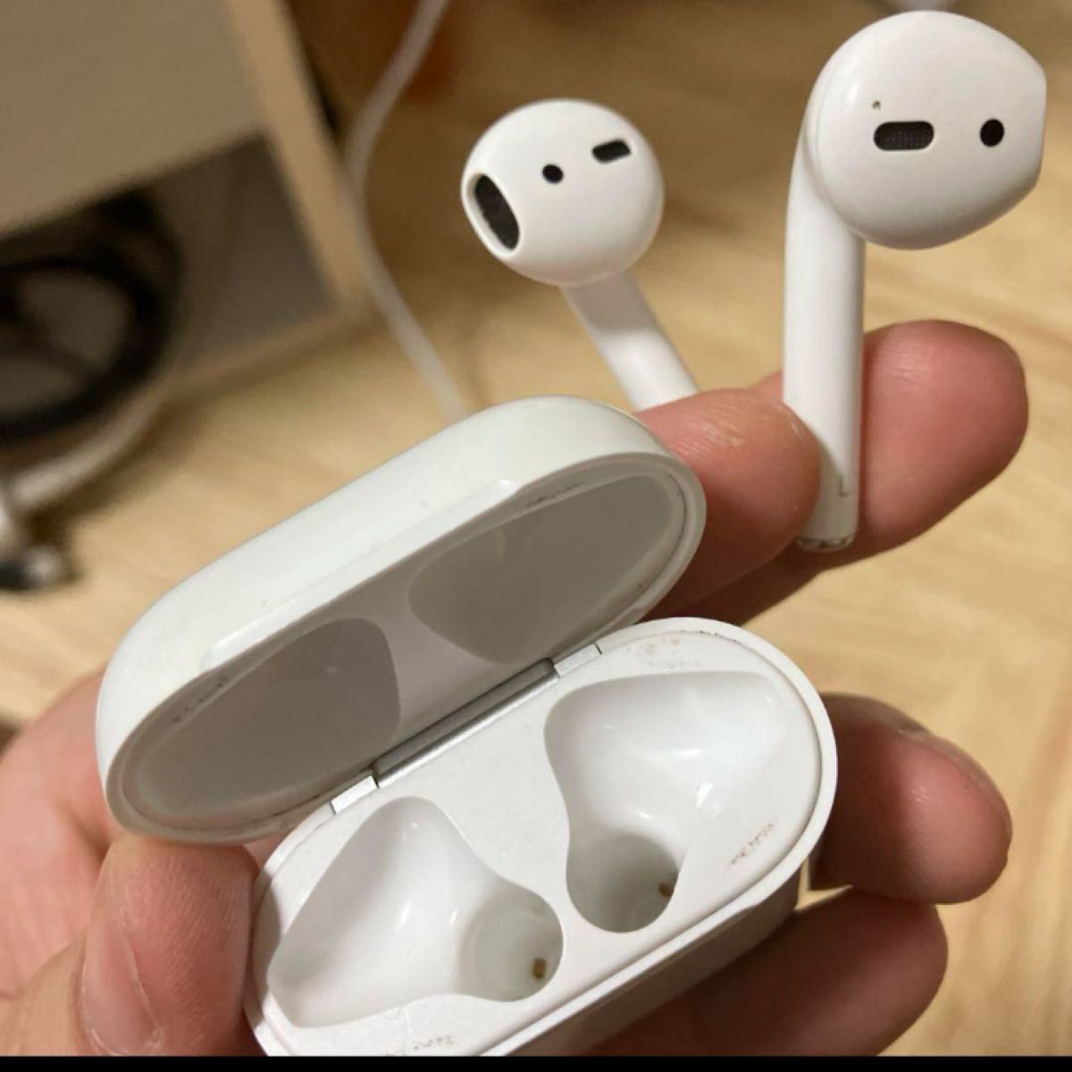Apple純正ワイヤレスイヤホン AirPods with Wireless Bluetooth Apple純正ワイヤレスイヤホン AirPods with Wireless Bluetooth
