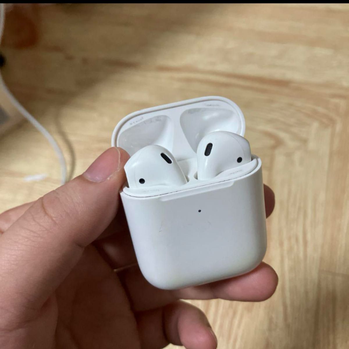 Apple純正ワイヤレスイヤホン AirPods with Wireless Bluetooth Apple純正ワイヤレスイヤホン AirPods with Wireless Bluetooth