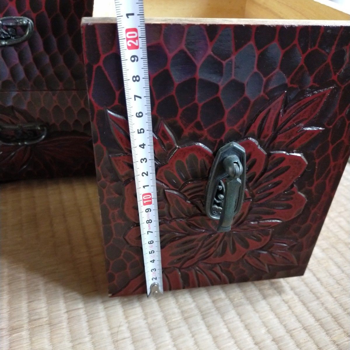 鎌倉彫 三面鏡 和風 レトロ 牡丹 鏡台 伝統工芸品|Yahoo!フリマ 鎌倉彫 三面鏡 和風 レトロ 牡丹 鏡台 伝統工芸品|Yahoo!フリマ