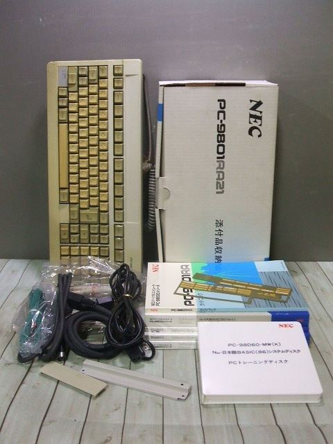 NEC PC-9801RA21用】キーボード/取扱説明書/箱 ジャンク品 item NEC PC-9801RA21用】キーボード/取扱説明書/箱 ジャンク品 item
