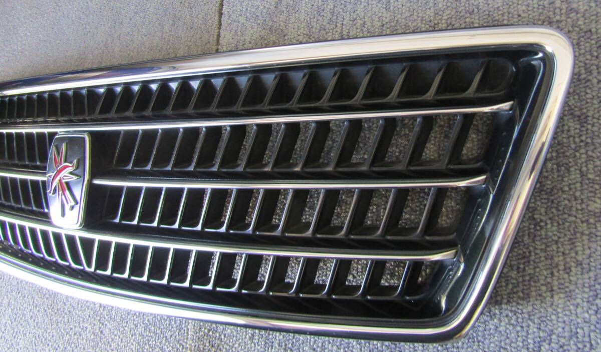チェイサー JZX100 前期フロントグリル トヨタ 純正 ターボ チェイサー JZX100 前期フロントグリル トヨタ 純正 ターボ