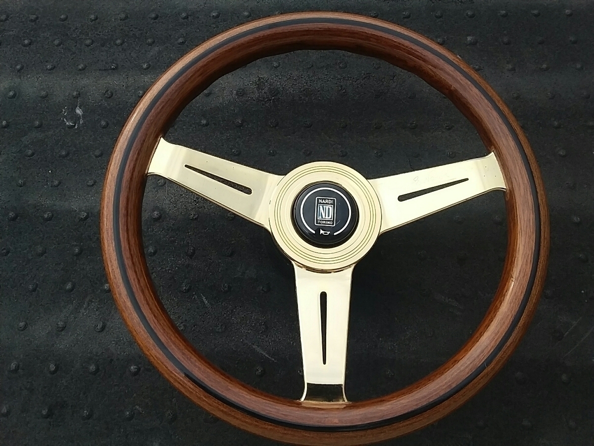 本物 綺麗 ナルディ NARDI クラシック ゴールド 36.5φ ウッド 本物 綺麗 ナルディ NARDI クラシック ゴールド 36.5φ ウッド