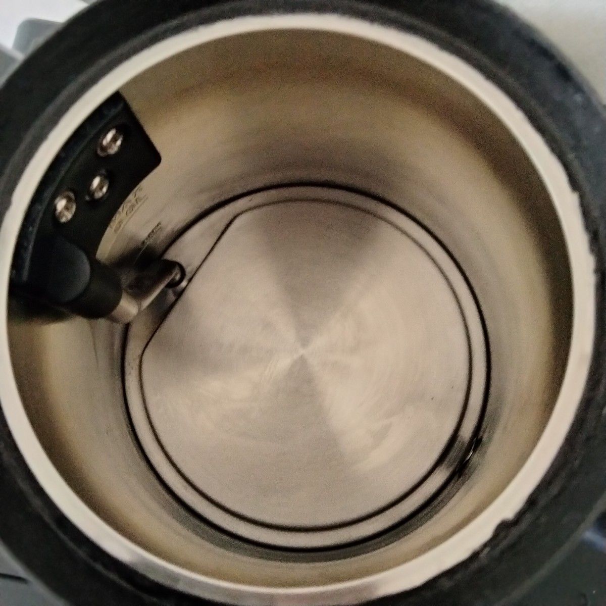 格安出品 】 BALMUDA バルミューダ 電気ケトル The Pot K02A-BK 格安出品 】 BALMUDA バルミューダ 電気ケトル The Pot K02A-BK