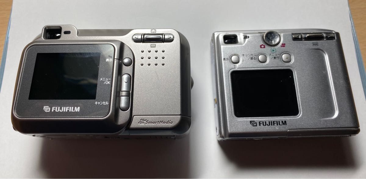 オールドコンデジ FUJIFILM FinePix 電池式 2個セット スマート オールドコンデジ FUJIFILM FinePix 電池式 2個セット スマート
