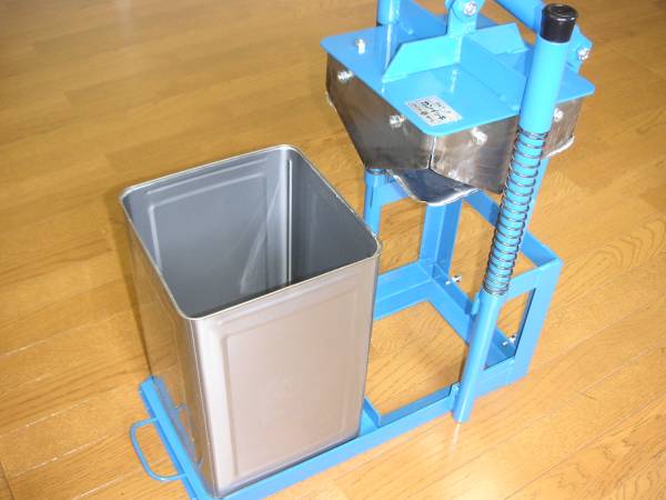 送料無料お得なカンイッキ 一斗缶をかんたんに開封 限定1台 送料無料お得なカンイッキ 一斗缶をかんたんに開封 限定1台