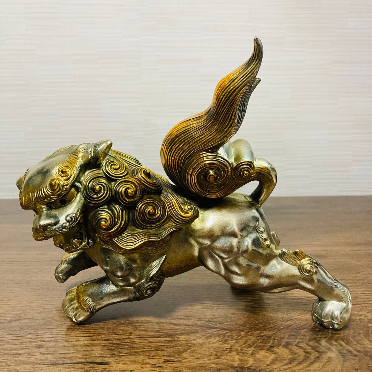 金属製 玉獅子 獅子 置物 インテリア 縁起物 玉乗り 金属工芸 金属製 玉獅子 獅子 置物 インテリア 縁起物 玉乗り 金属工芸