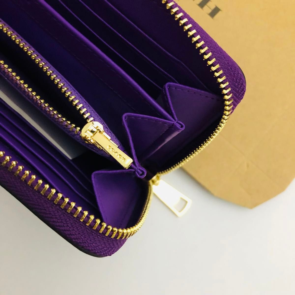 COACHコーチ長財布 レディースのパープル色新品財布 おすすめ COACHコーチ長財布 レディースのパープル色新品財布 おすすめ
