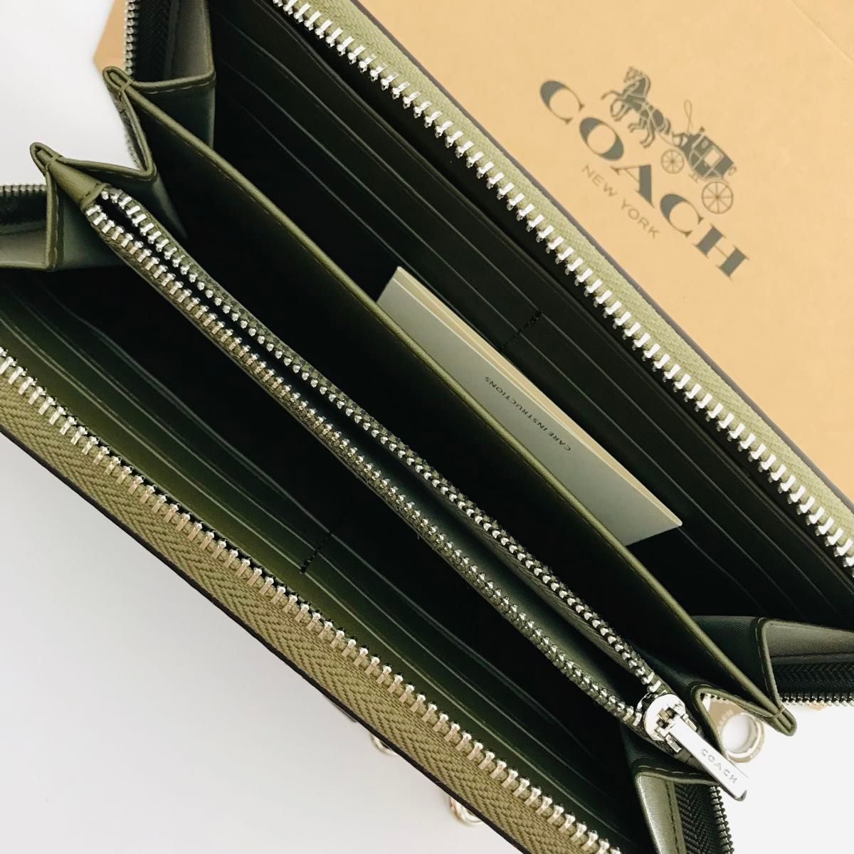 COACHコーチ折りたたみ長財布 2セット レディースのグリーン色 COACHコーチ折りたたみ長財布 2セット レディースのグリーン色