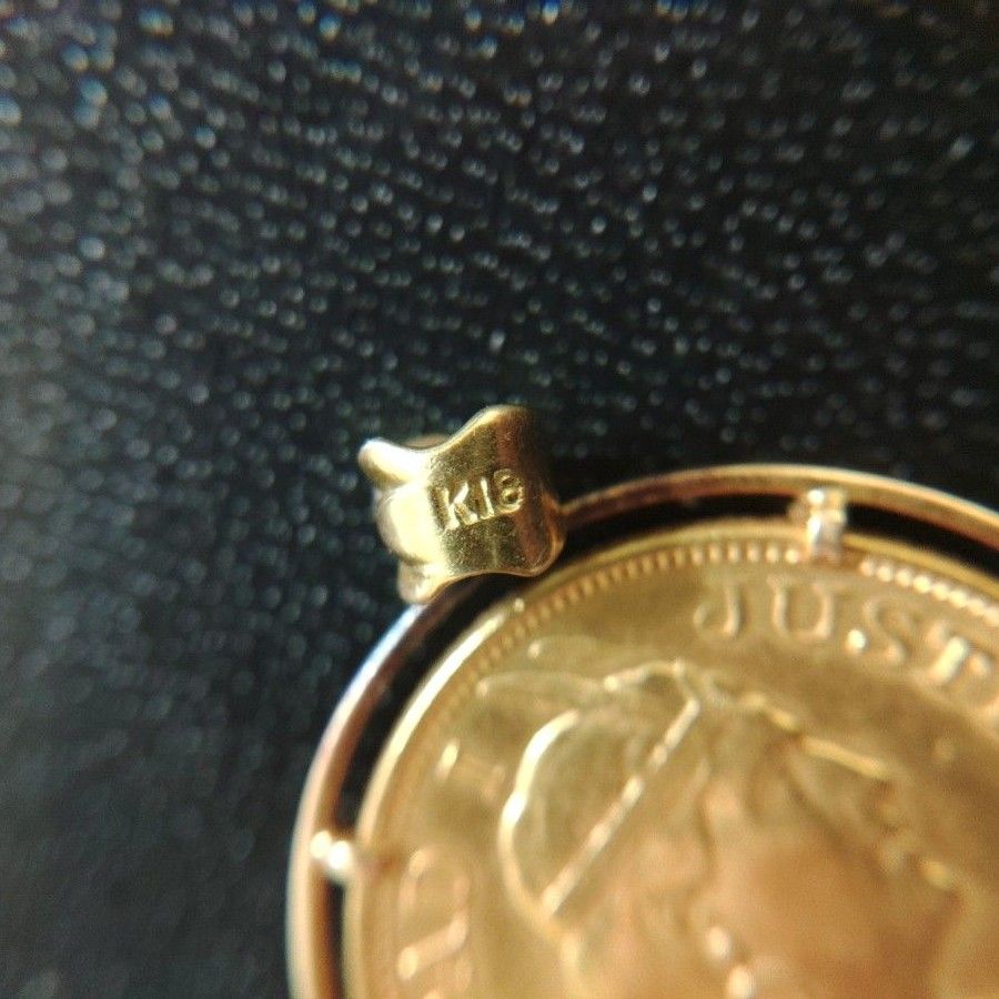 【希少品】ペンダントトップ ペルー インディアン 1リーブラ金貨(K22金)7,9g + K18枠付約1,9g 総重量約9,8g 【希少品】ペンダントトップ ペルー インディアン 1リーブラ金貨(K22金)7,9g + K18枠付約1,9g 総重量約9,8g