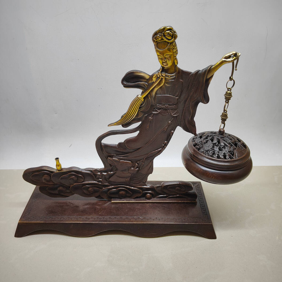 超珍館蔵】黄銅製 塗金 嫦娥奔月吊炉 置物 古賞物 古美術品 稀少 超珍館蔵】黄銅製 塗金 嫦娥奔月吊炉 置物 古賞物 古美術品 稀少