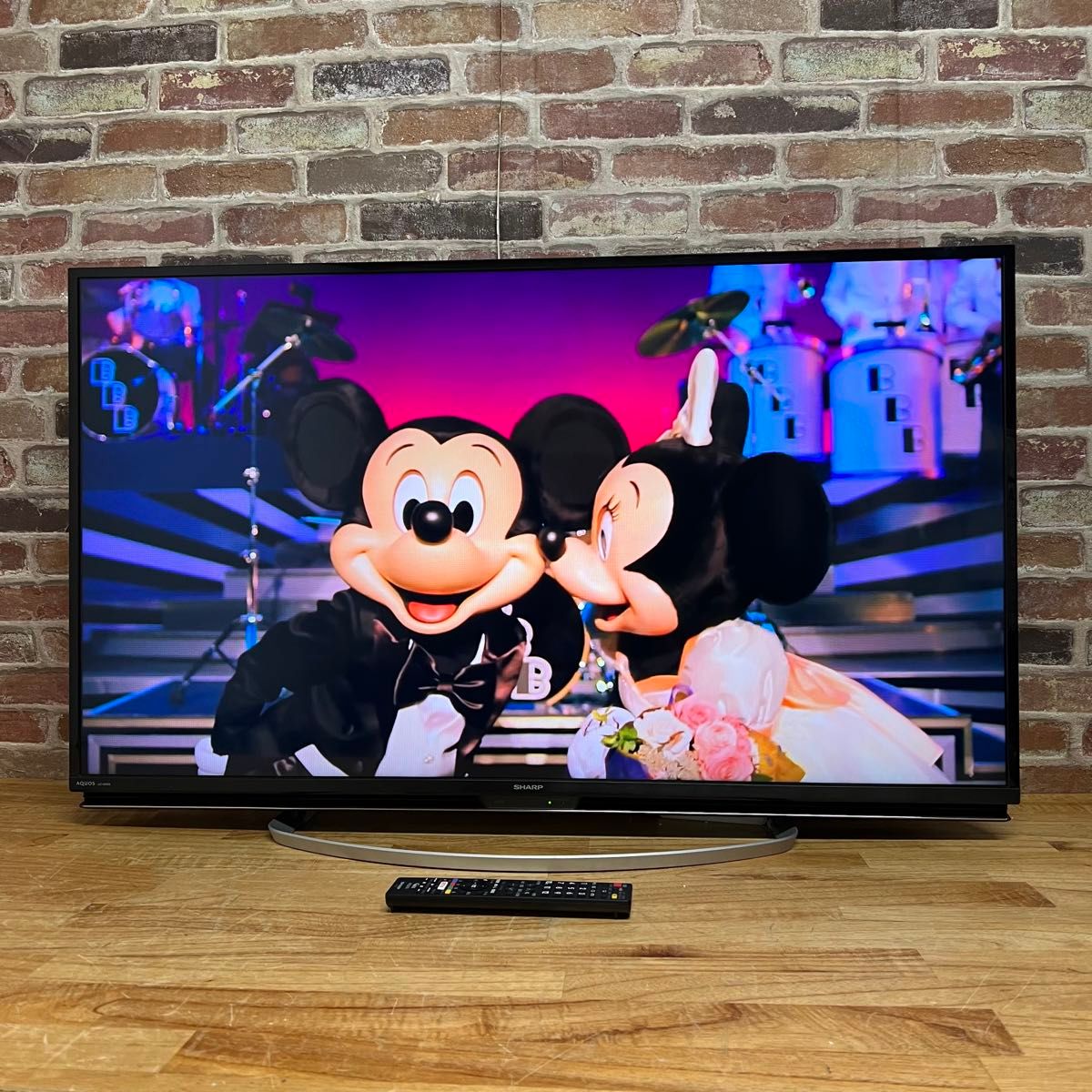 シャープ 45インチ 液晶テレビ AQUOS LC-45W5 フルハイビジョン シャープ 45インチ 液晶テレビ AQUOS LC-45W5 フルハイビジョン