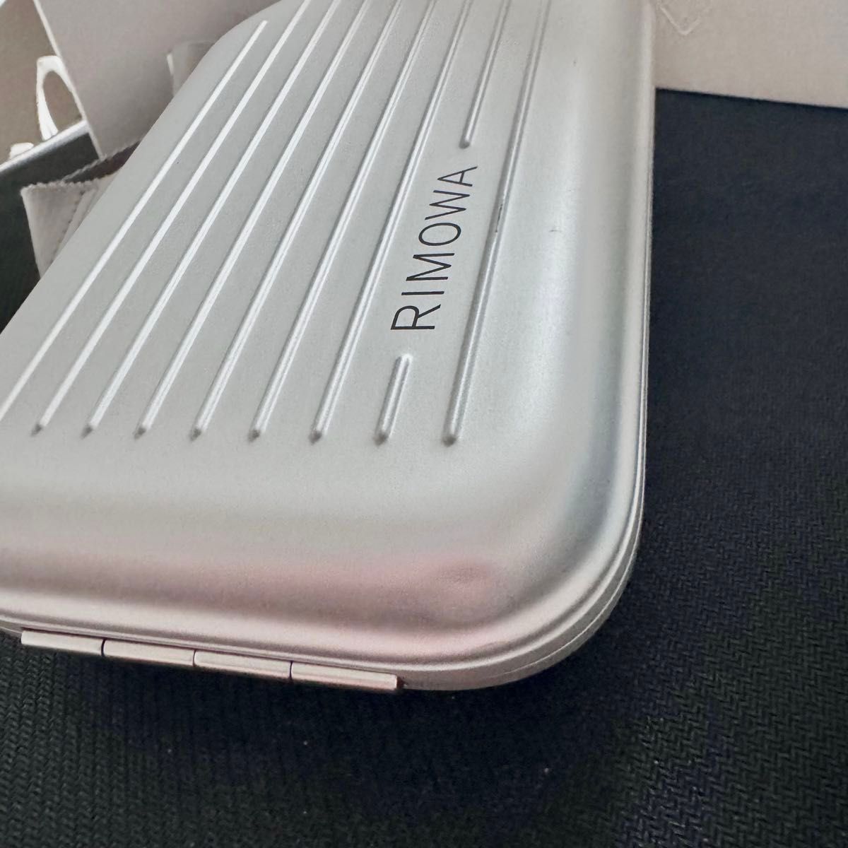 RIMOWA スリングクラッチ|Yahoo!フリマ(旧PayPayフリマ) RIMOWA スリングクラッチ|Yahoo!フリマ(旧PayPayフリマ)