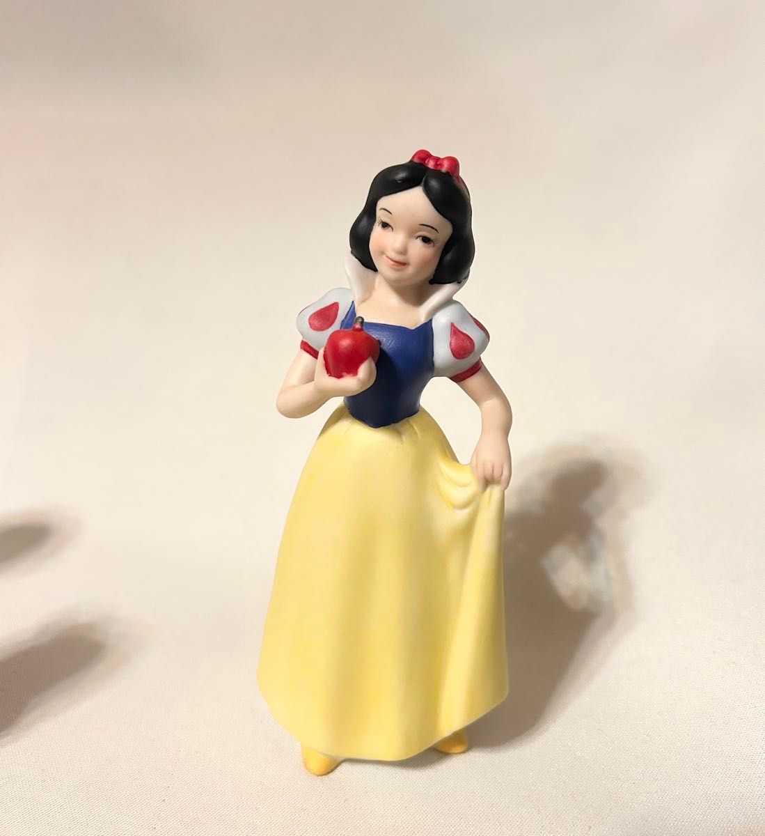 白雪姫 ディズニー 7人の小人 置物 オブジェ 陶器 スリランカ製 白雪姫 ディズニー 7人の小人 置物 オブジェ 陶器 スリランカ製