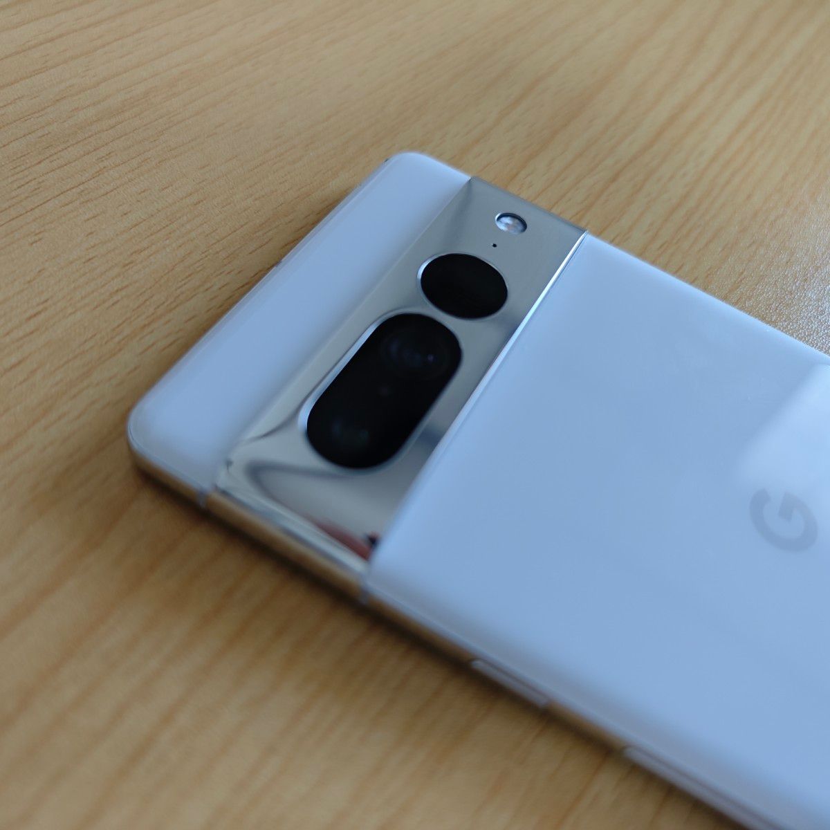 Google Pixel 7 Pro SIMフリー Snow 128GB 未使用フィルム付 美 Google Pixel 7 Pro SIMフリー Snow 128GB 未使用フィルム付 美