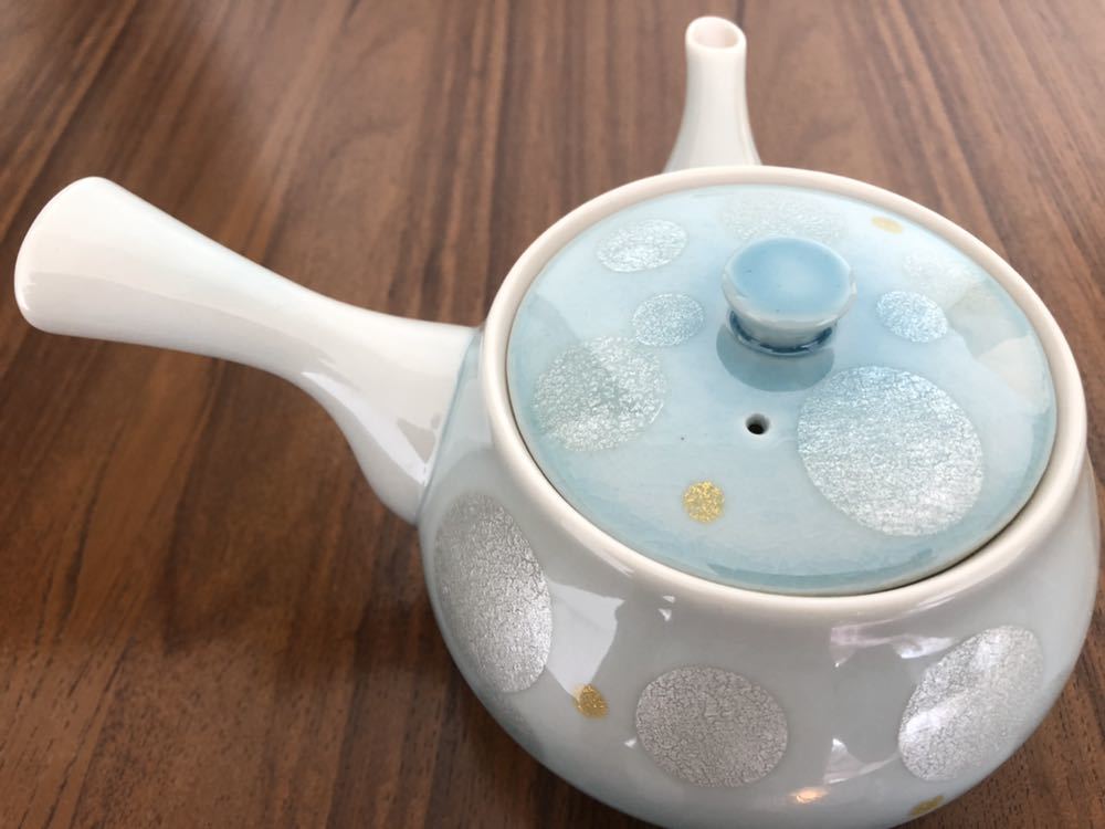 Yahoo!オークション - 【新品・極小品】九谷焼 九谷宗秀作 銀彩 Yahoo!オークション - 【新品・極小品】九谷焼 九谷宗秀作 銀彩