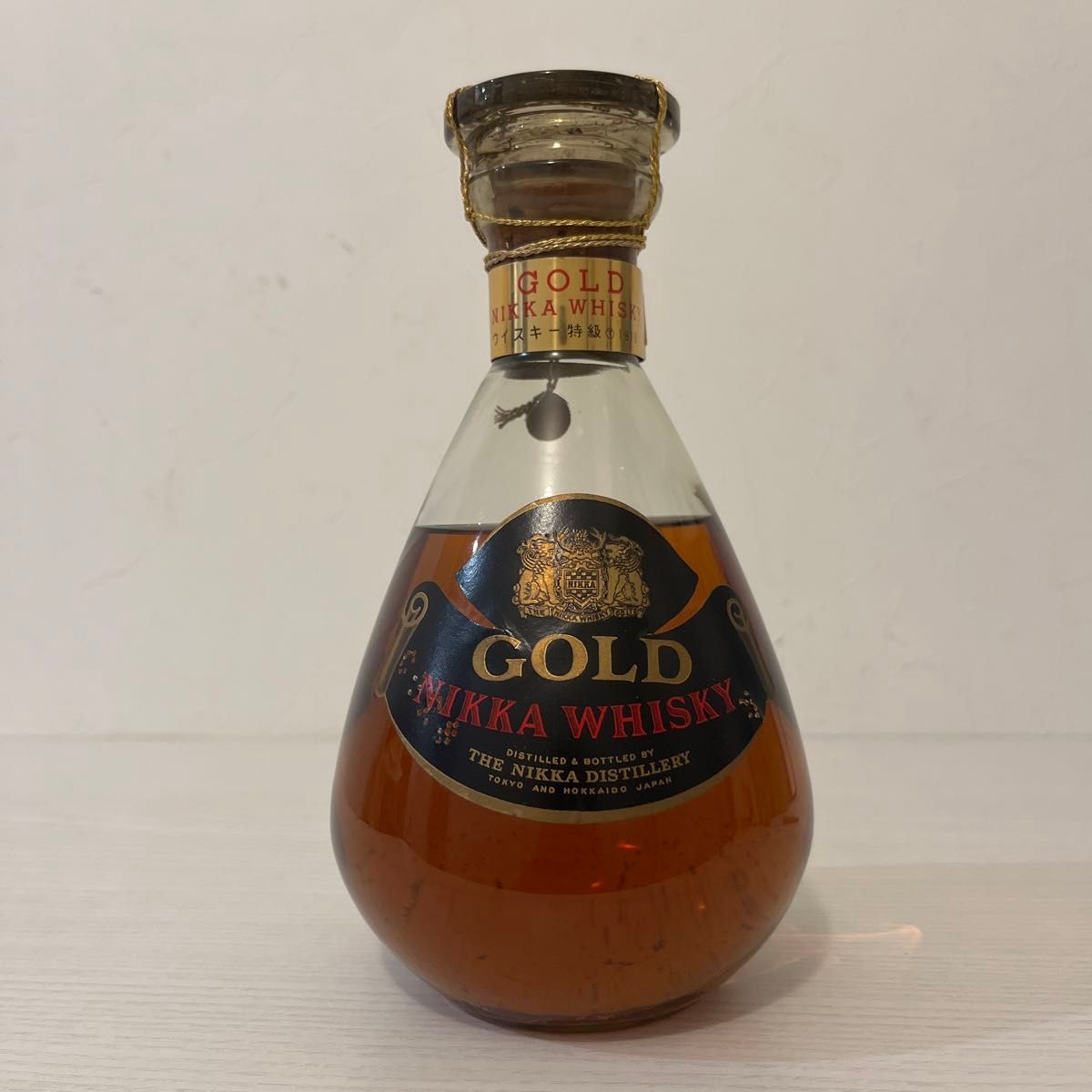 1950年代 ゴールドニッカ 箱付き 特級 カガミクリスタル製 古酒 1950年代 ゴールドニッカ 箱付き 特級 カガミクリスタル製 古酒