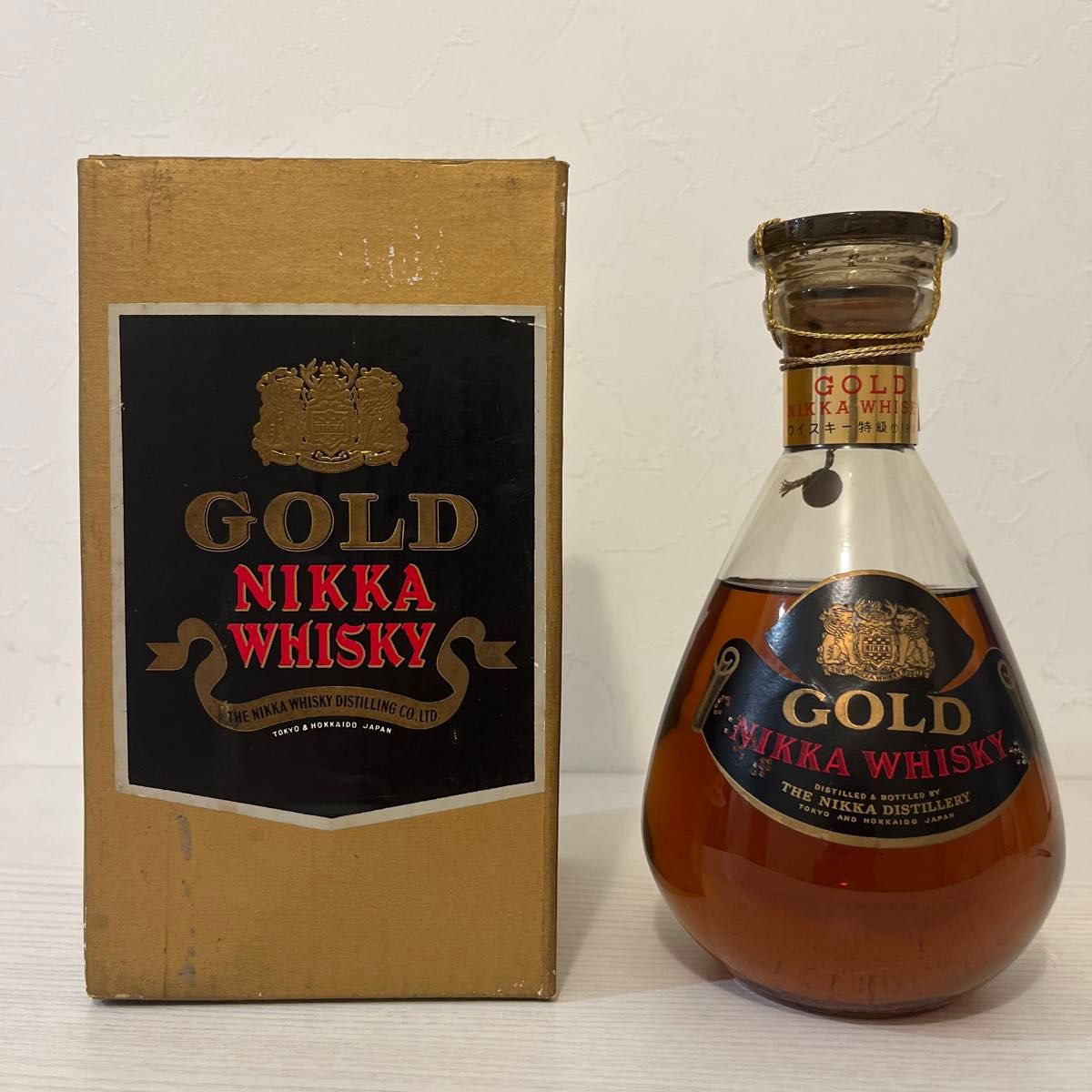 1950年代 ゴールドニッカ 箱付き 特級 カガミクリスタル製 古酒 1950年代 ゴールドニッカ 箱付き 特級 カガミクリスタル製 古酒