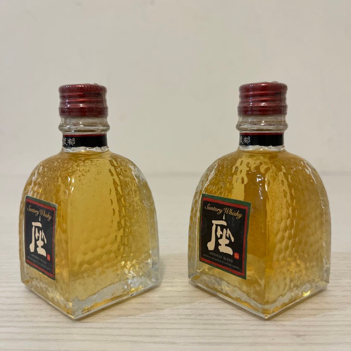 サントリーウイスキー 座 ミニボトル 50ml 2本 終売品 古酒 サントリーウイスキー 座 ミニボトル 50ml 2本 終売品 古酒