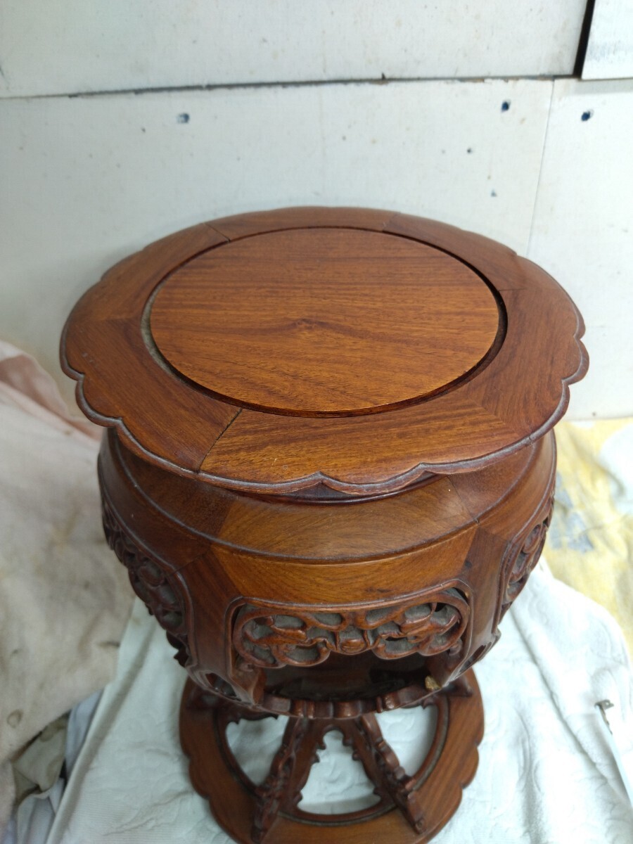 中国古玩 唐物 古唐木造 如意紋彫四足花台 盆栽台 香炉台 高卓 中国古玩 唐物 古唐木造 如意紋彫四足花台 盆栽台 香炉台 高卓