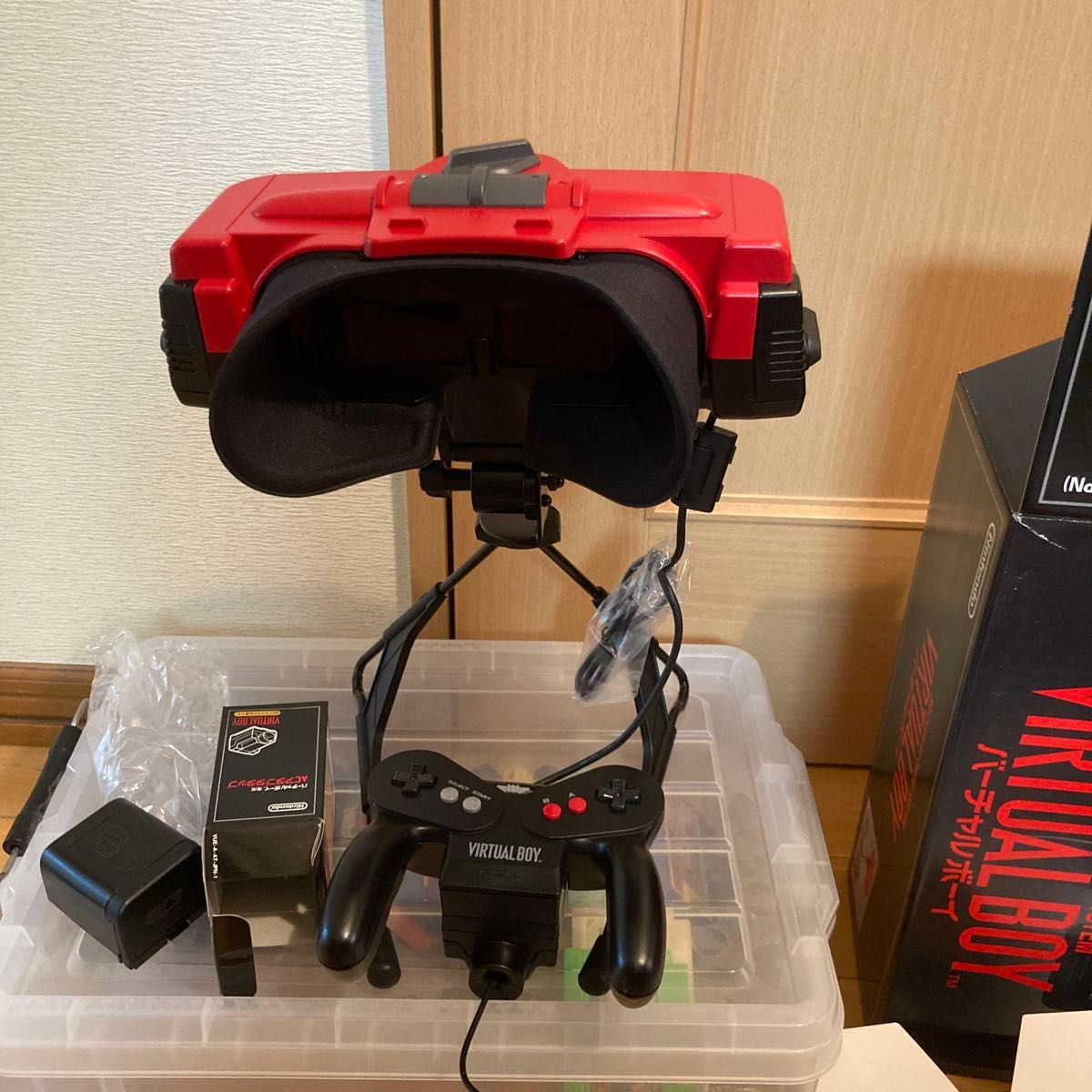 バーチャルボーイ本体 + ソフト6本 + ACアダプタタップ + AC バーチャルボーイ本体 + ソフト6本 + ACアダプタタップ + AC