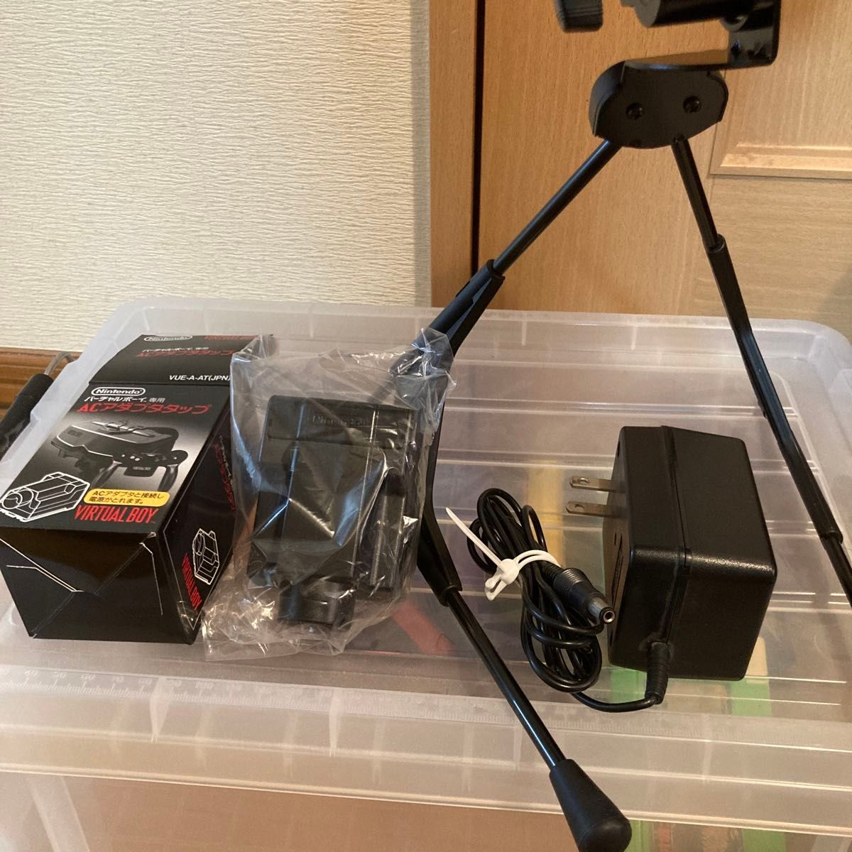 バーチャルボーイ本体 + ソフト6本 + ACアダプタタップ + AC バーチャルボーイ本体 + ソフト6本 + ACアダプタタップ + AC
