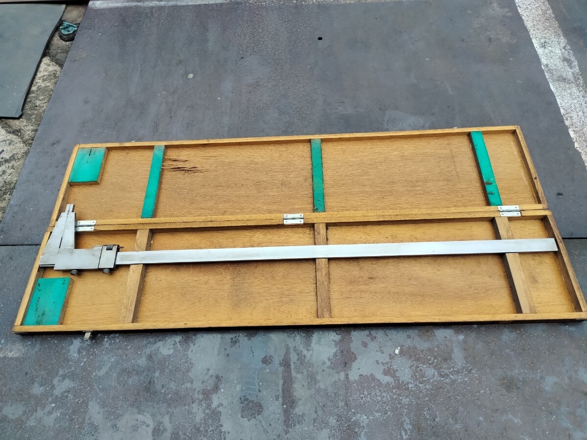 YK) Mitutoyo/ミツトヨ 長尺ノギス 1000㎜/1m CM100 木箱付き YK) Mitutoyo/ミツトヨ 長尺ノギス 1000㎜/1m CM100 木箱付き