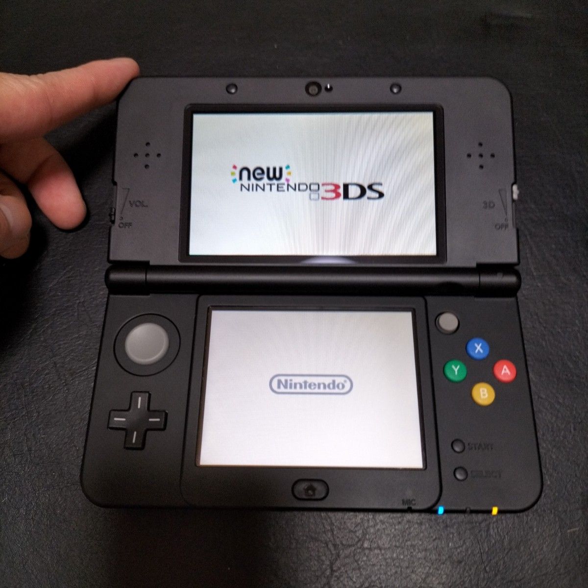 new3ds ブラック 黒 Black ほぼ未使用極美品 newニンテンドー3ds new3ds ブラック 黒 Black ほぼ未使用極美品 newニンテンドー3ds