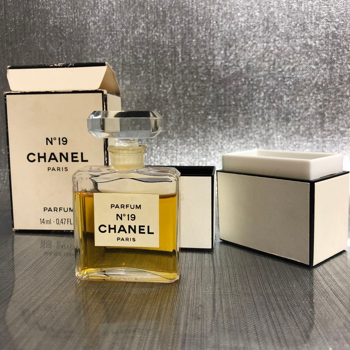 シャネル CHANEL 香水 4点|Yahoo!フリマ(旧PayPayフリマ) シャネル CHANEL 香水 4点|Yahoo!フリマ(旧PayPayフリマ)