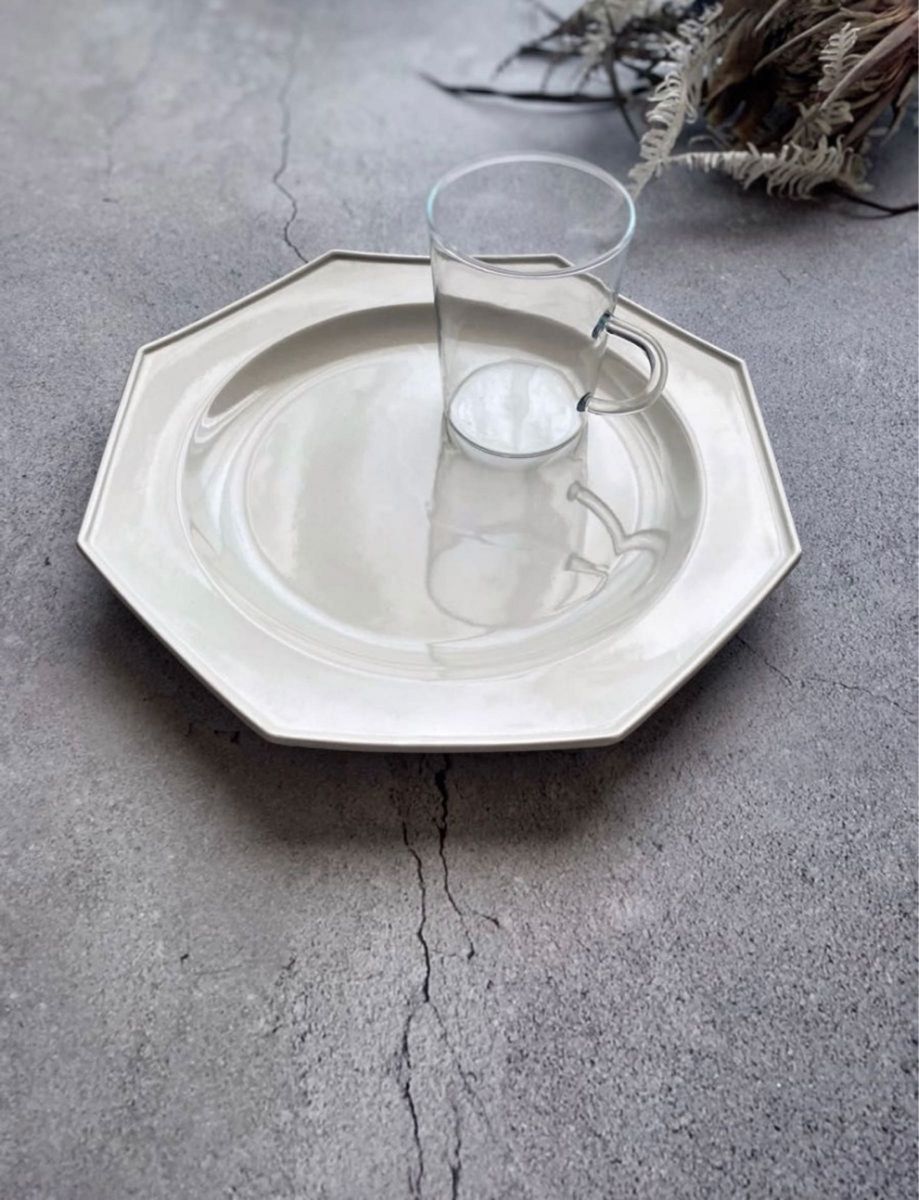希少 石川隆児 octogonal plate White 艶 1枚 新品 オクトゴナル 希少 石川隆児 octogonal plate White 艶 1枚 新品 オクトゴナル