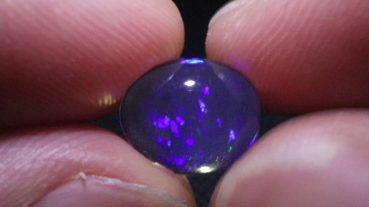 天然ウォーターオパール メキシコ産 1.955ct OV カボション ルース