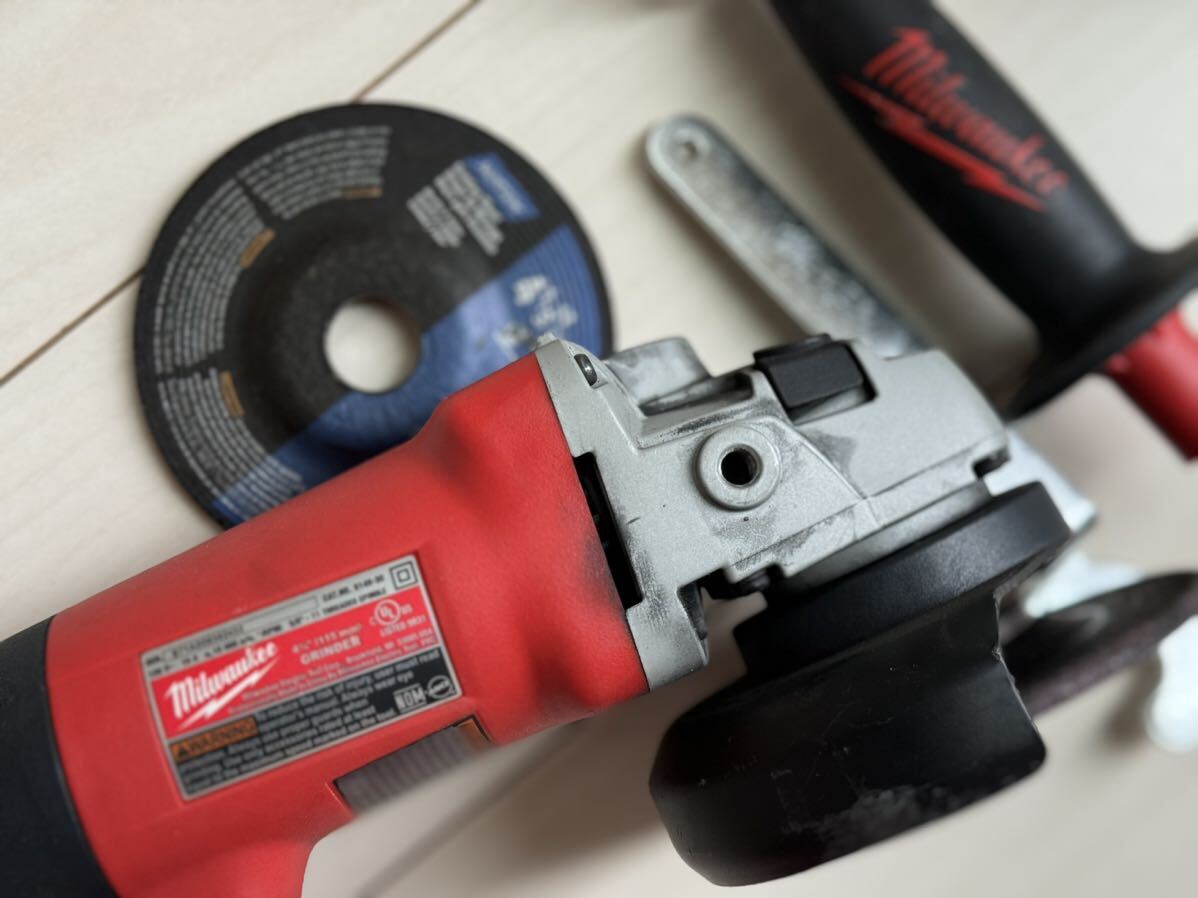 中古品 Milwaukee ミルウォーキー グラインダー 4 1/2 inch 115 中古品 Milwaukee ミルウォーキー グラインダー 4 1/2 inch 115