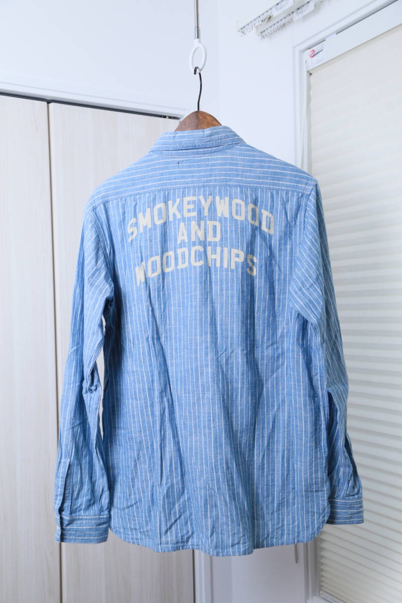 ★Smokey Woodスモーキーウッドストライプ柄プリント長袖シャツ　　古着美ユーズドメンズ男性青ブルースカイロゴ文字英語MLトップス_画像9