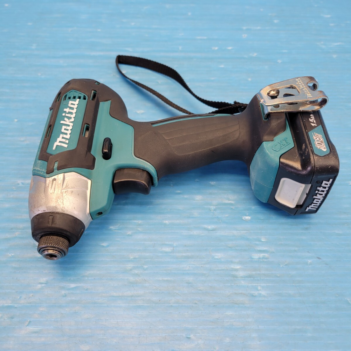 91★送料無料!★マキタ 10.8V充電式インパクトドライバ TD110D バッテリ 中古動作品 ●★●★●★●