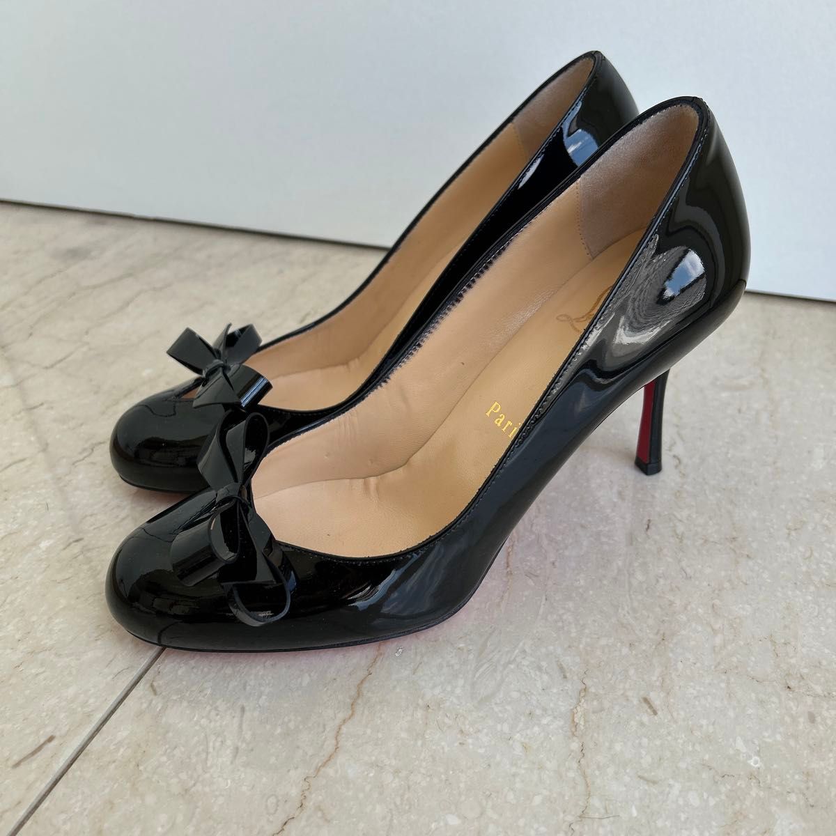 超美品 クリスチャン ルブタン サイズ36ハーフ リボン付き 黒 超美品 クリスチャン ルブタン サイズ36ハーフ リボン付き 黒