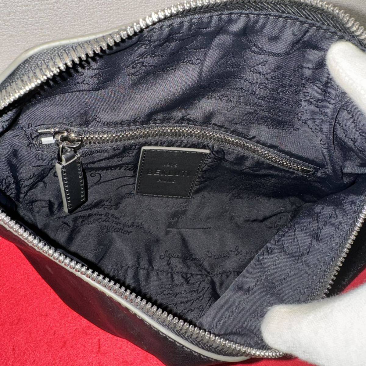 美品 BERLUTI ベルルッティ コンプライス ボディバッグ ウエスト 美品 BERLUTI ベルルッティ コンプライス ボディバッグ ウエスト