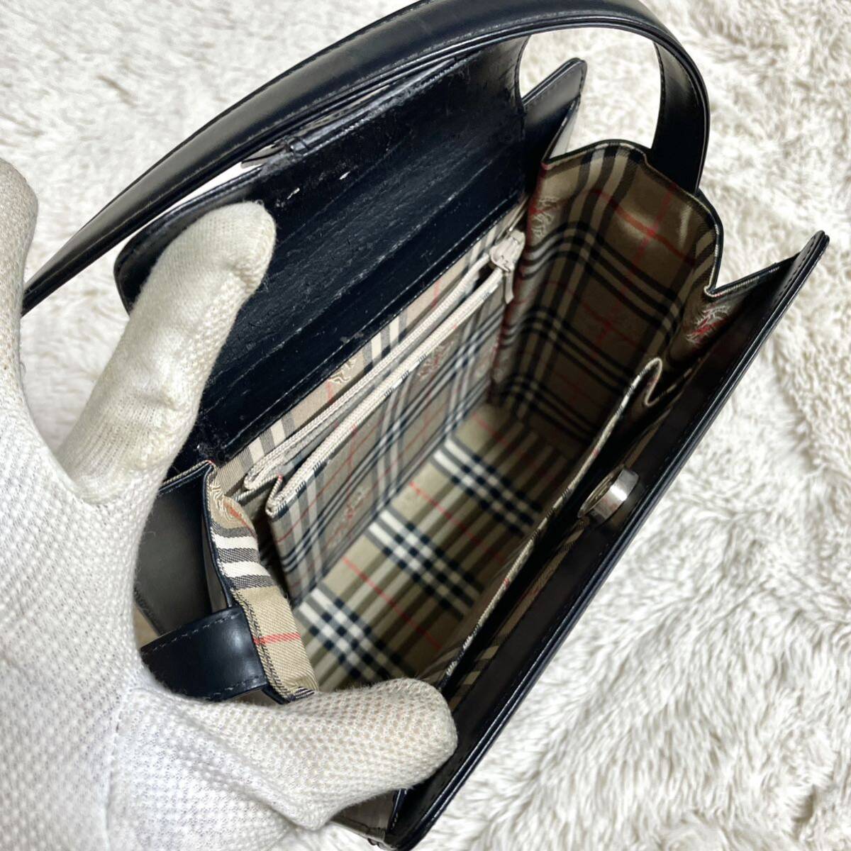 BURBERRY オールレザー ノバチェック スクエア ショルダーバッグ BURBERRY オールレザー ノバチェック スクエア ショルダーバッグ