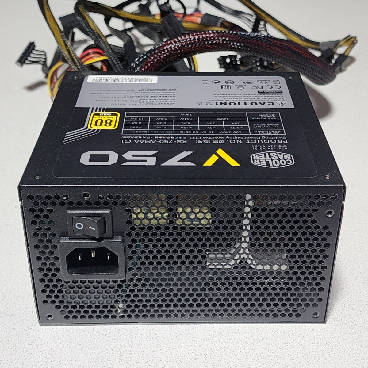 CoolerMaster V750(RS-750-AMAA-G1) 750W 80PLUS GOLD認証 ATX CoolerMaster V750(RS-750-AMAA-G1) 750W 80PLUS GOLD認証 ATX