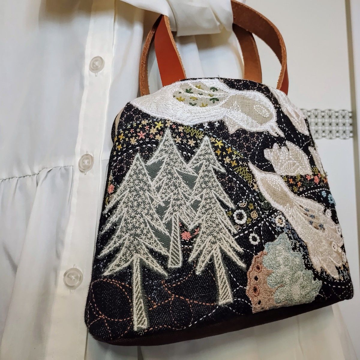 ハンドメイド バッグ 刺繍 Carnival 花 畑 flower ミナ ハンドメイド バッグ 刺繍 Carnival 花 畑 flower ミナ