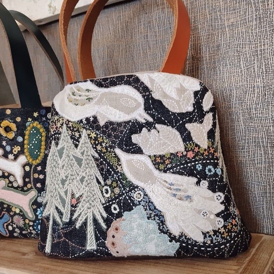 ハンドメイド バッグ 刺繍 Carnival 花 畑 flower ミナ ハンドメイド バッグ 刺繍 Carnival 花 畑 flower ミナ