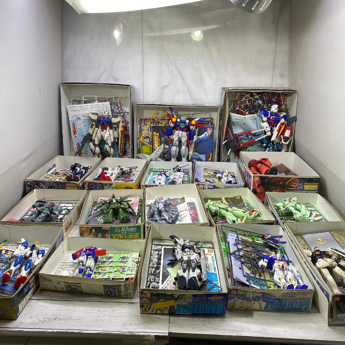 √OG√ バンダイ ガンプラ 完成品 まとめ 箱あり 中古品 √OG√ バンダイ ガンプラ 完成品 まとめ 箱あり 中古品