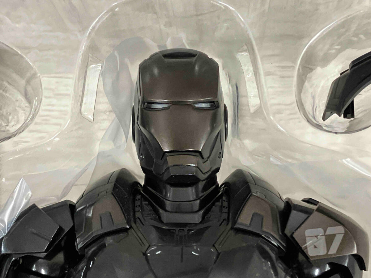 ホットトイズ アイアンマン・マーク7(ステルス版) 1/6 ムービー ホットトイズ アイアンマン・マーク7(ステルス版) 1/6 ムービー