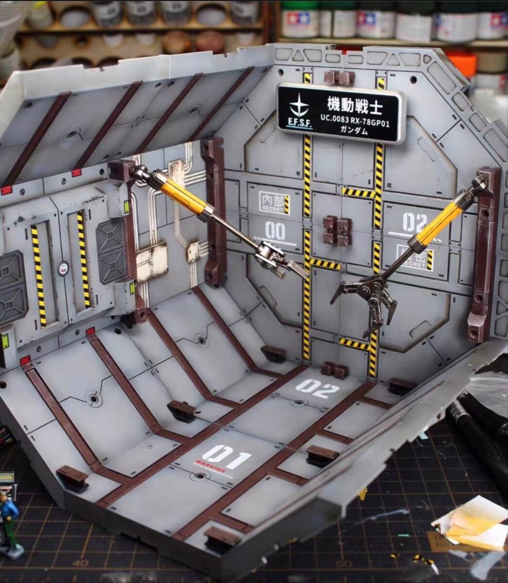 ジオラマ作品 ガンダム システムベース カプセル格納庫 (縦18横 ジオラマ作品 ガンダム システムベース カプセル格納庫 (縦18横
