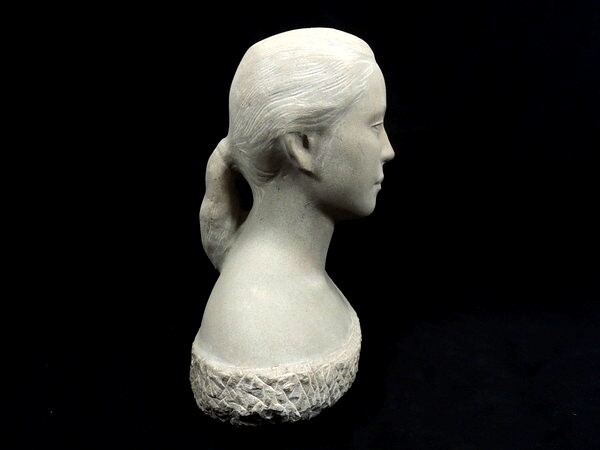 慶應◇現代彫刻家【増山俊春】秀逸作 天然石(砂岩)彫刻 『少女 慶應◇現代彫刻家【増山俊春】秀逸作 天然石(砂岩)彫刻 『少女