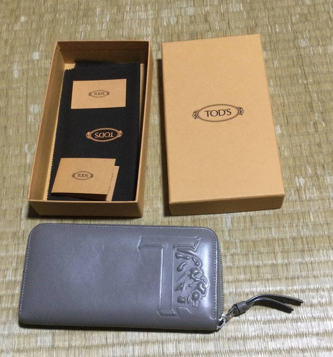 最終出品 送料込 売価約7万円 tod's トッズ モノグラム ロゴ 最終出品 送料込 売価約7万円 tod's トッズ モノグラム ロゴ