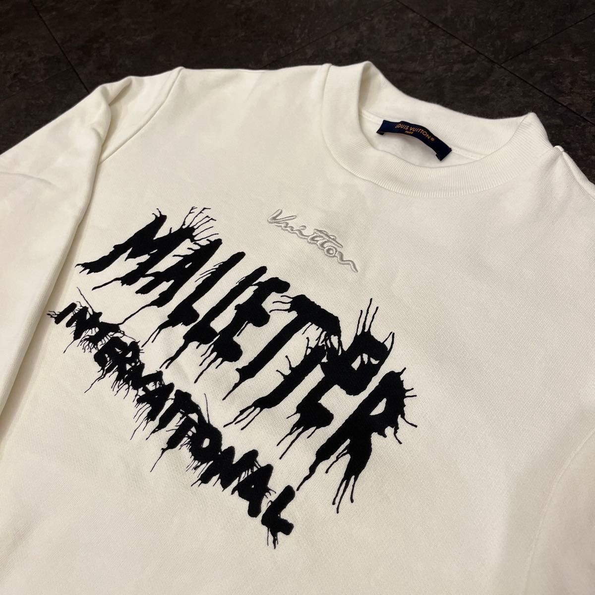 LOUIS VUITTONルイヴィトン トップス スウェット Mサイズ ロゴ LOUIS VUITTONルイヴィトン トップス スウェット Mサイズ ロゴ