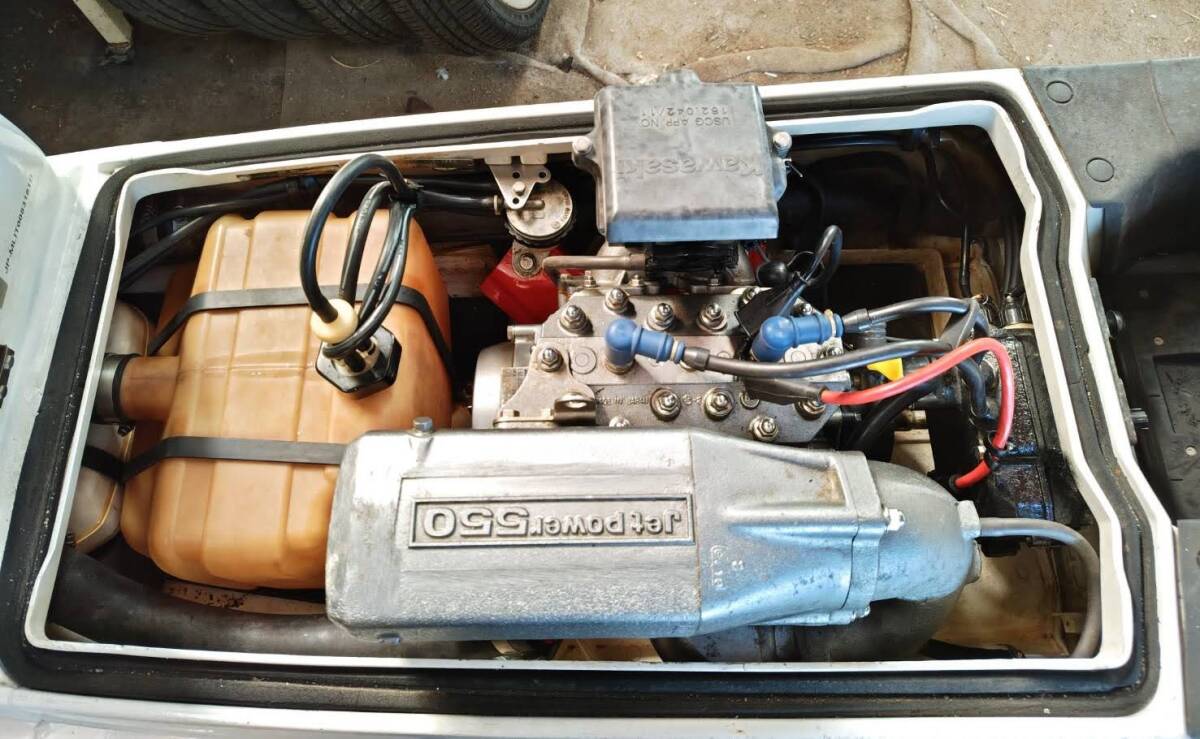 カワサキ550SX ジェットランチャー スペアエンジン付き 船検切れ カワサキ550SX ジェットランチャー スペアエンジン付き 船検切れ