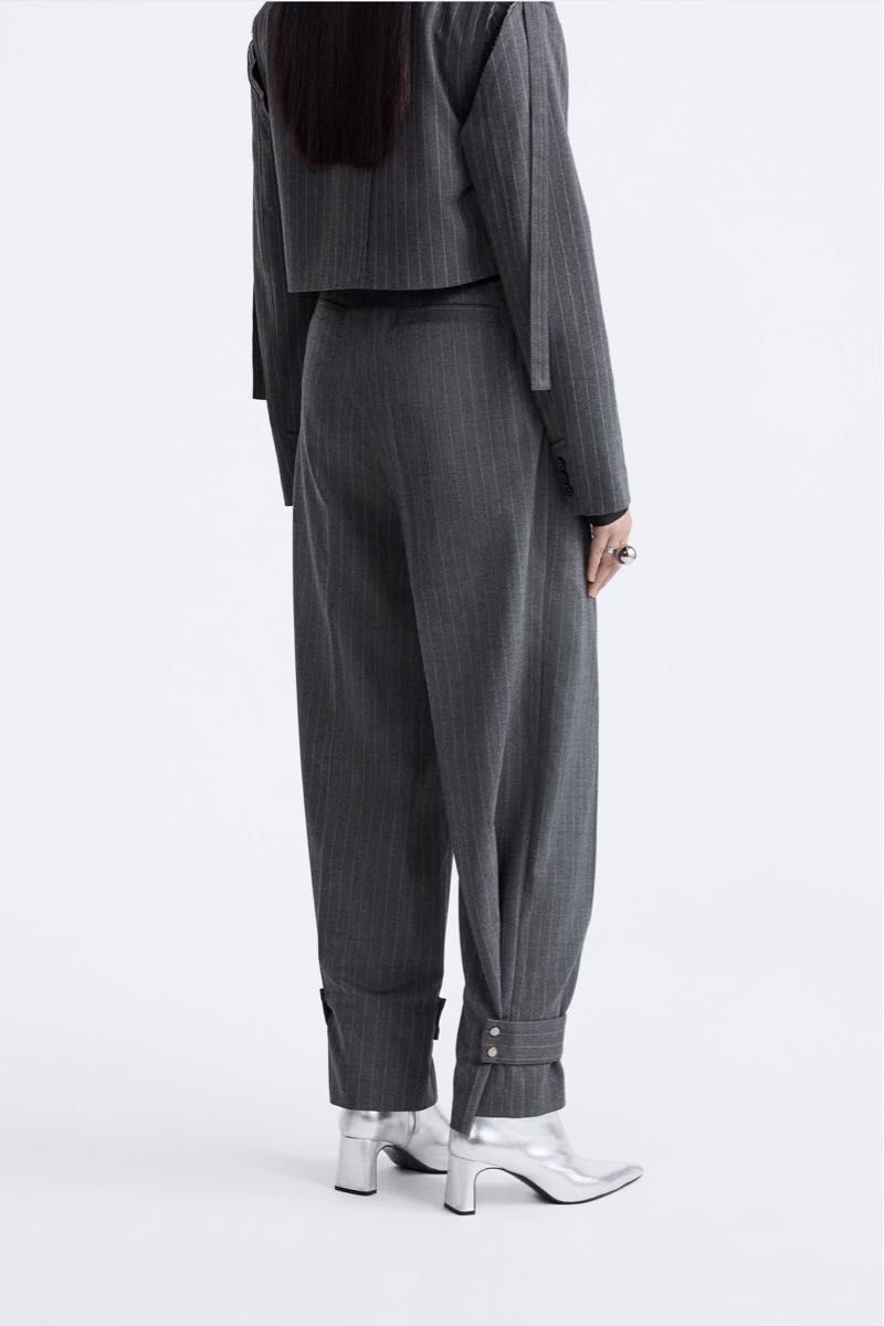 新品タグ付き】ZARA ベルトつきストライプパンツ X MAISON 新品タグ付き】ZARA ベルトつきストライプパンツ X MAISON