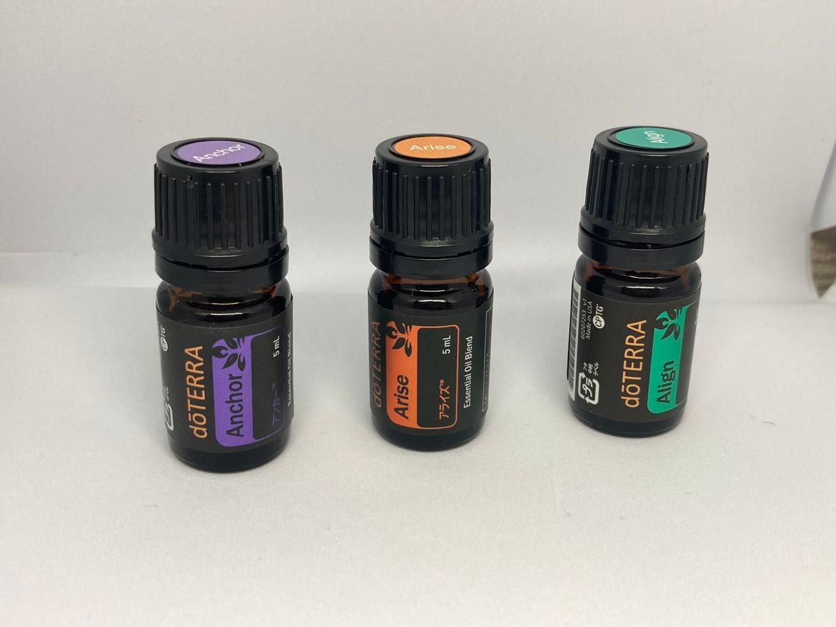 ちゃみ様専用 doTERRA ドテラ セット売り チャクラを整える 9本 ちゃみ様専用 doTERRA ドテラ セット売り チャクラを整える 9本