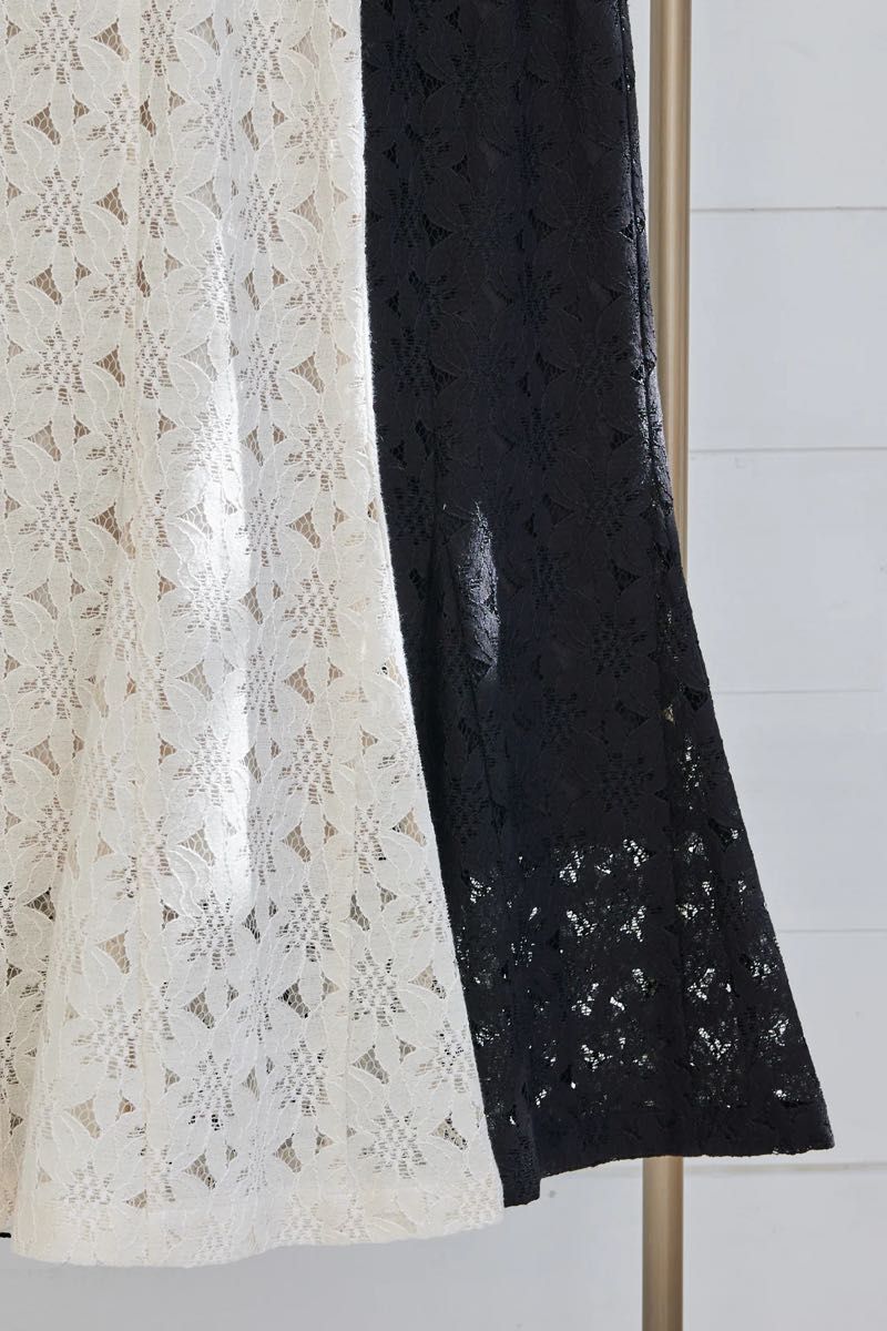 新品タグ付き】Her lip to Floral Lace Mermaid Skirt ecru M 新品タグ付き】Her lip to Floral Lace Mermaid Skirt ecru M