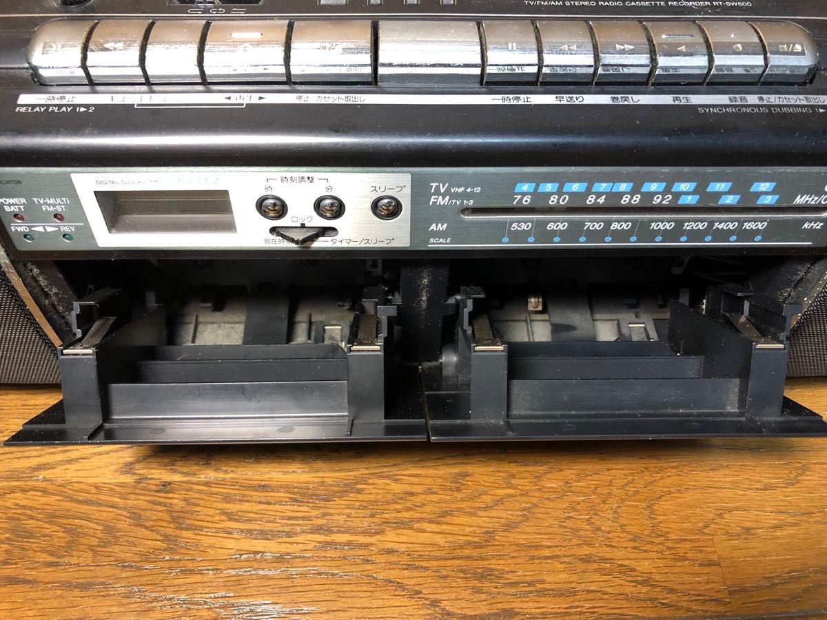 昭和レトロ】東芝 ラジカセ RT-SW600 TOSHIBA【ジャンク 昭和レトロ】東芝 ラジカセ RT-SW600 TOSHIBA【ジャンク
